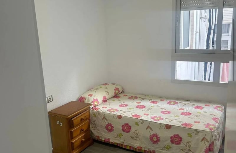 Miete einer Wohnung mit 3 Schlafzimmern, 95 m², nah am Meer, Torrevieja, Spanien
